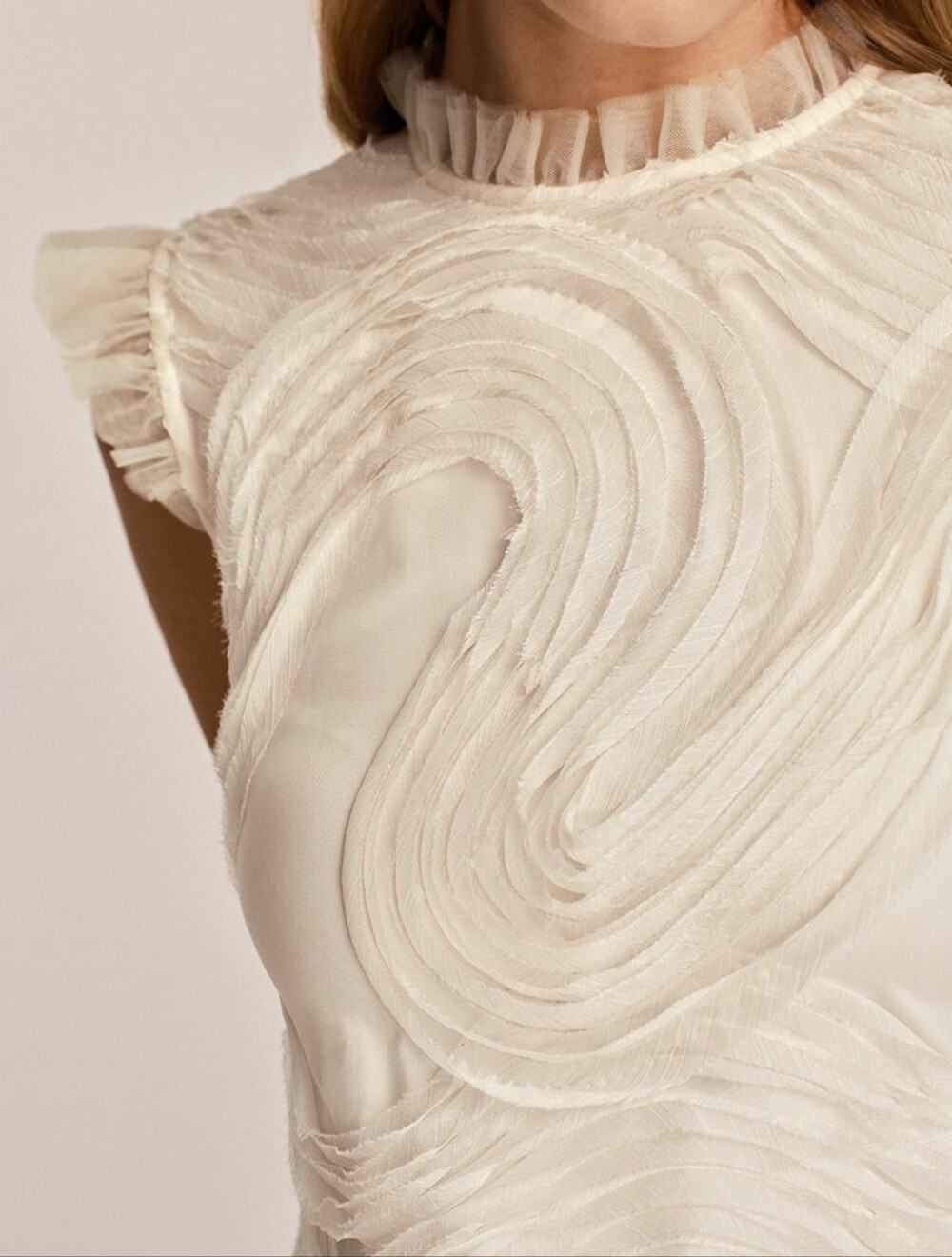 Commense Cream Ruffled Neck Sleeveless Top - Size M | Day Evening Event Summer - Picture 3 of 10
